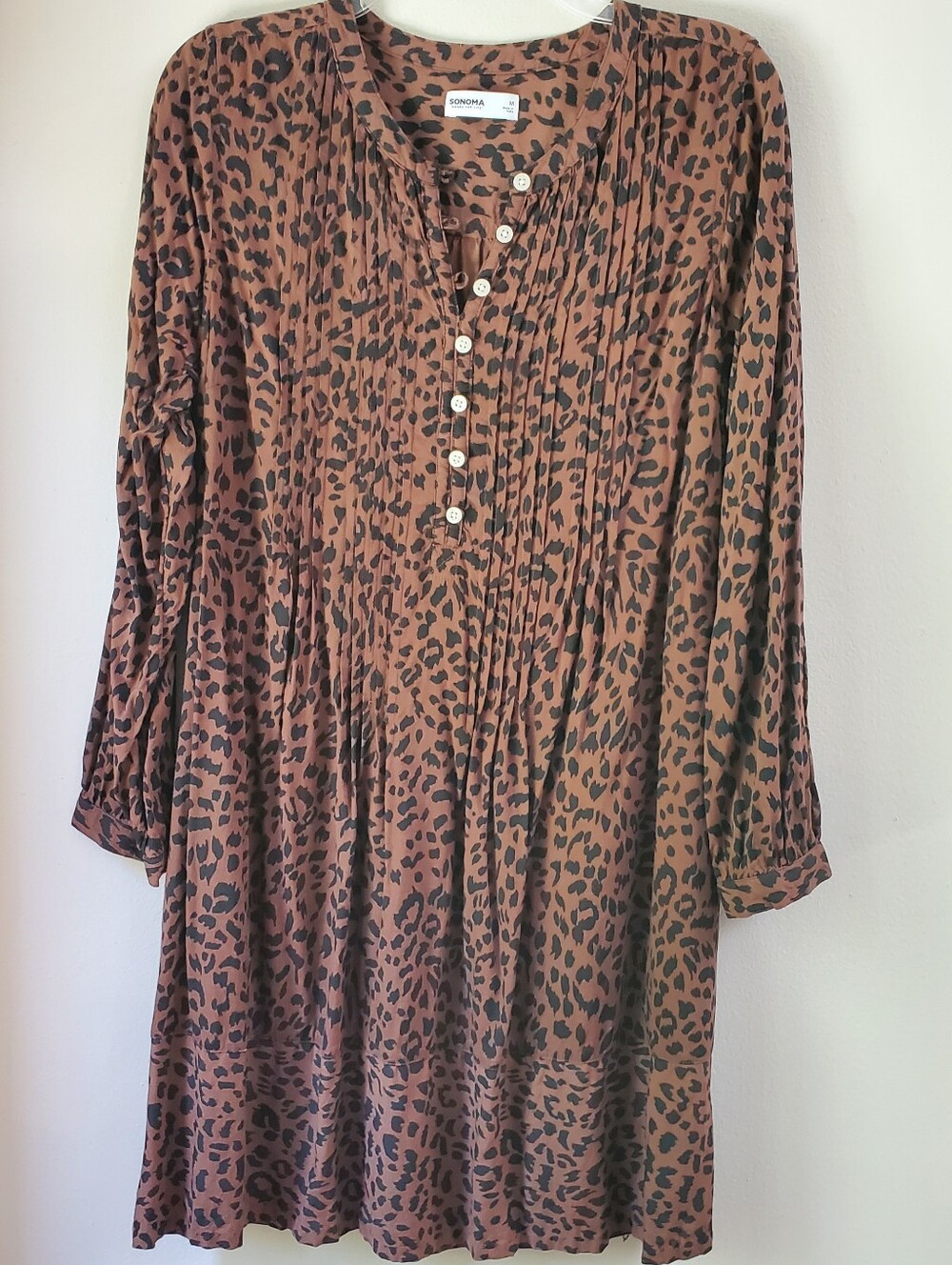 Sonoma Cheetah Print Long Sleeve Shift Dress  Size Med Pockets buttons